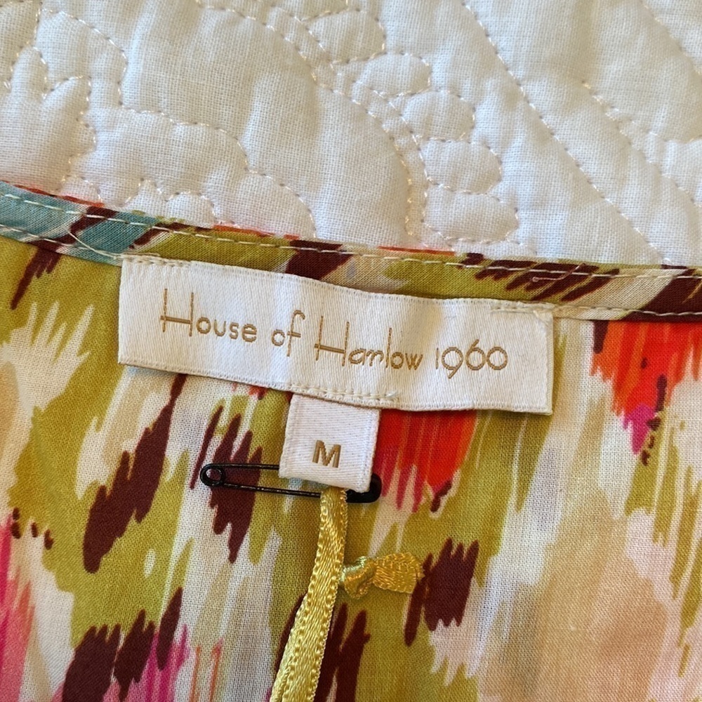 NWT House of Harlow 1960 Zoey Khaki flutter sleeve cotton top - Picture 9 of 12